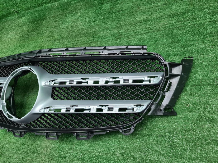 Решетка радиатора Mercedes E W213 (2016-2021)