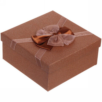 Коробка подарочная «Изящный бант» 17,5*17,5*8 см