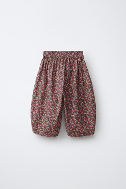 ZARA БРЮКИ-ШАРОВАРЫ С ЦВЕТОЧНЫМ ПРИНТОМ ИЗ ТКАНИ LIBERTY, РОЗОВАТЫЙ