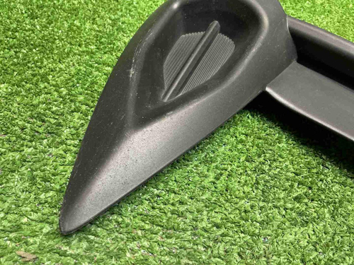 Накладка переднего бампера правая Lexus UX (18-нв)