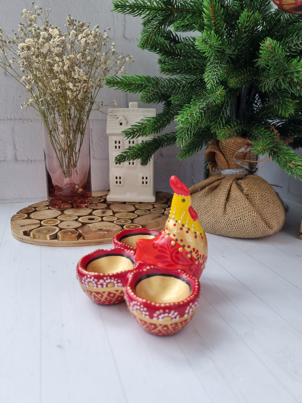 Фарфоровая подставка для яиц "Курочка"