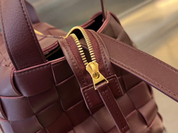Bottega Veneta Bowling Cassette 28 cm