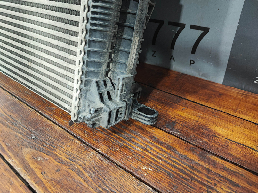 Радиатор + интеркулер Audi Q7 (4M) 15-нв Б/У Оригинал 8W0121251AB