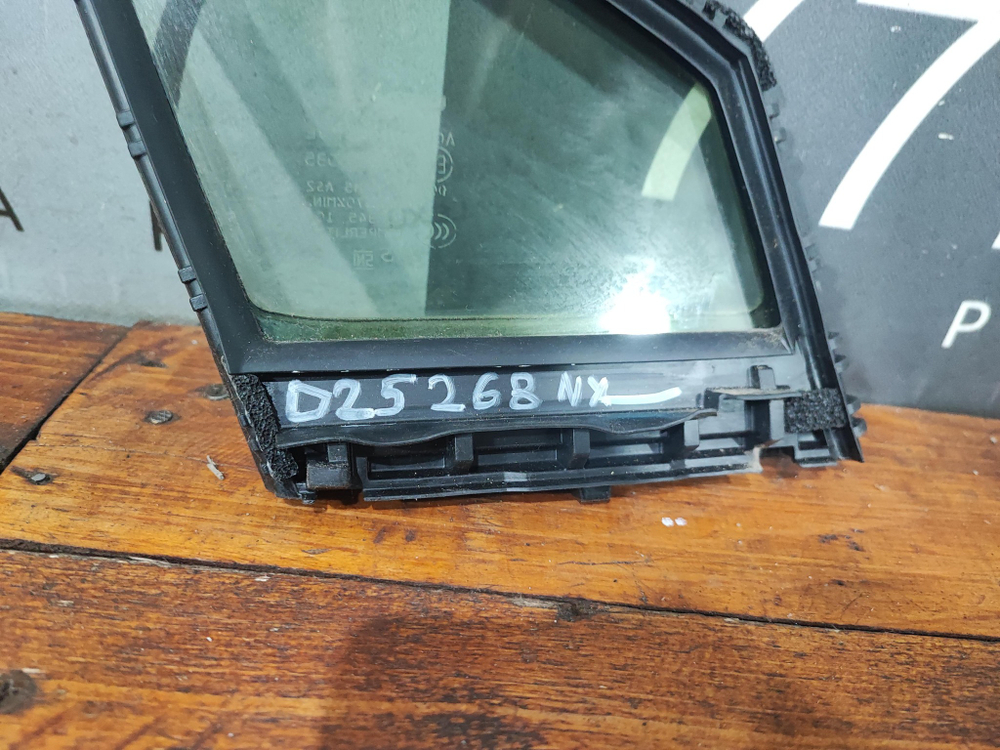 Стекло двери передней левой (форточка) Lexus NX 1 14-22 Б/У Оригинал 6812678010