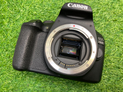 Canon 2000D Kit 18-55mm 3.5-5.6 III 20.000 кадров