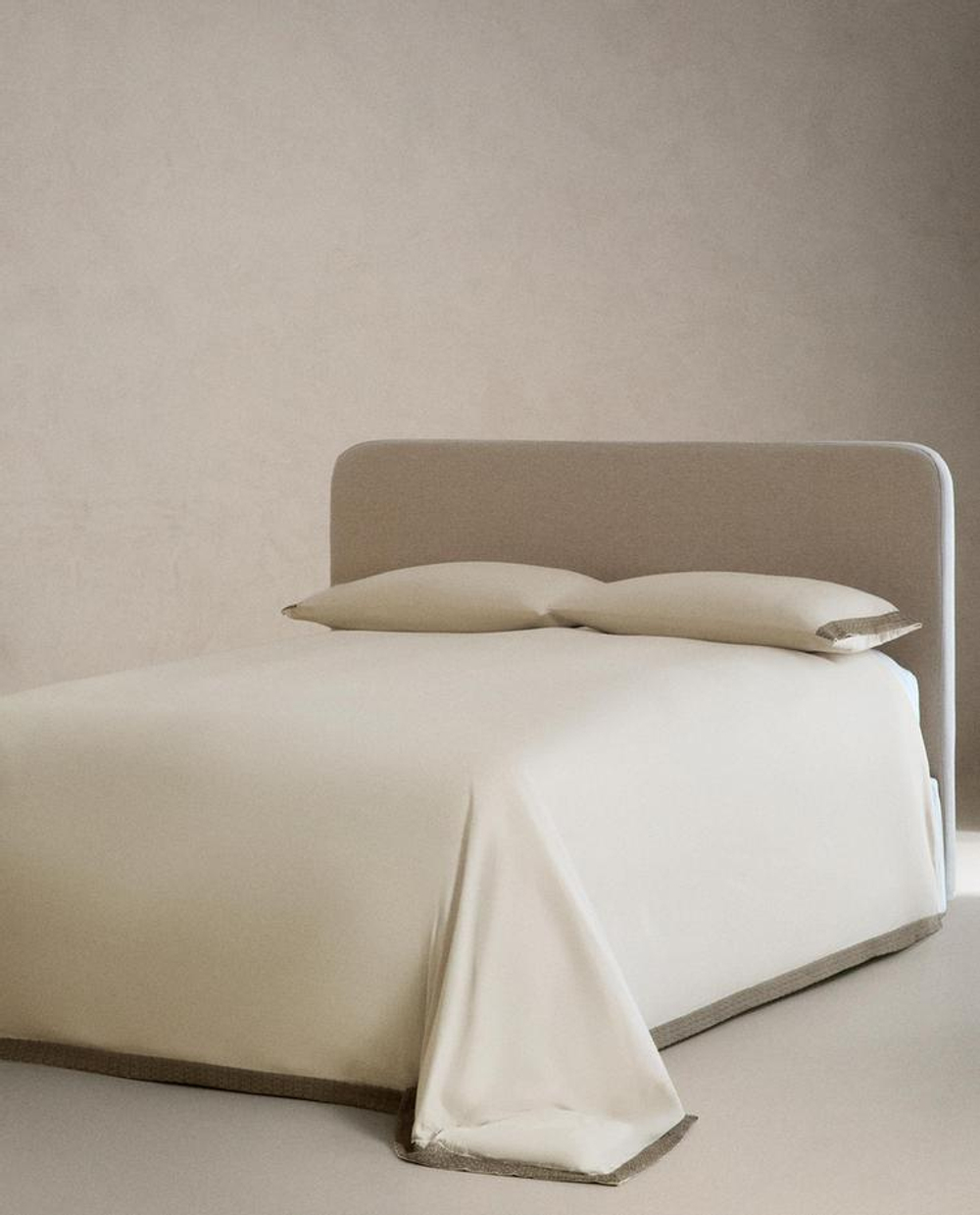 ZARA HOME ПОДОДЕЯЛЬНИК С ВЫШИВКОЙ, БЕЖЕВЫЙ