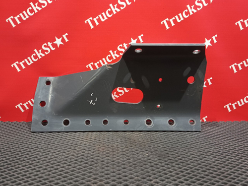 Кронштейн траверсы левый