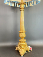 Большая настольная лампа