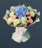 Букет с голубой Гортензией