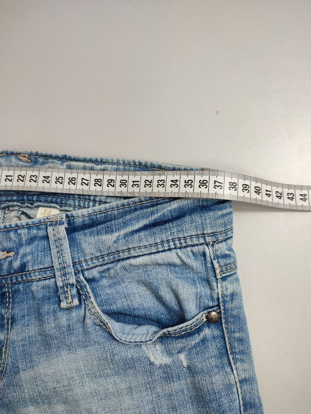 Джинсы Stradivarius светлые 40/42 размер