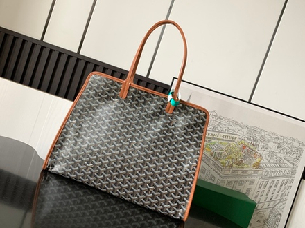 Goyard Hardy PM Bag