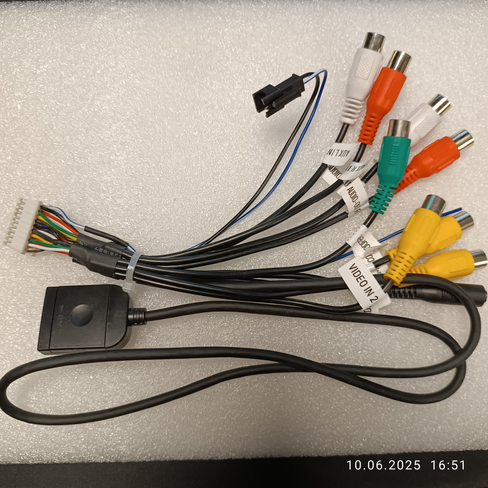 RCA разъем с внешним слотом под сим-карту для Android магнитол (совместимо с Teyes CC2+, CC3L, FarCar S400, Mekede, TS18, TS10 и пр.). С разъемом под вентилятор планшета.