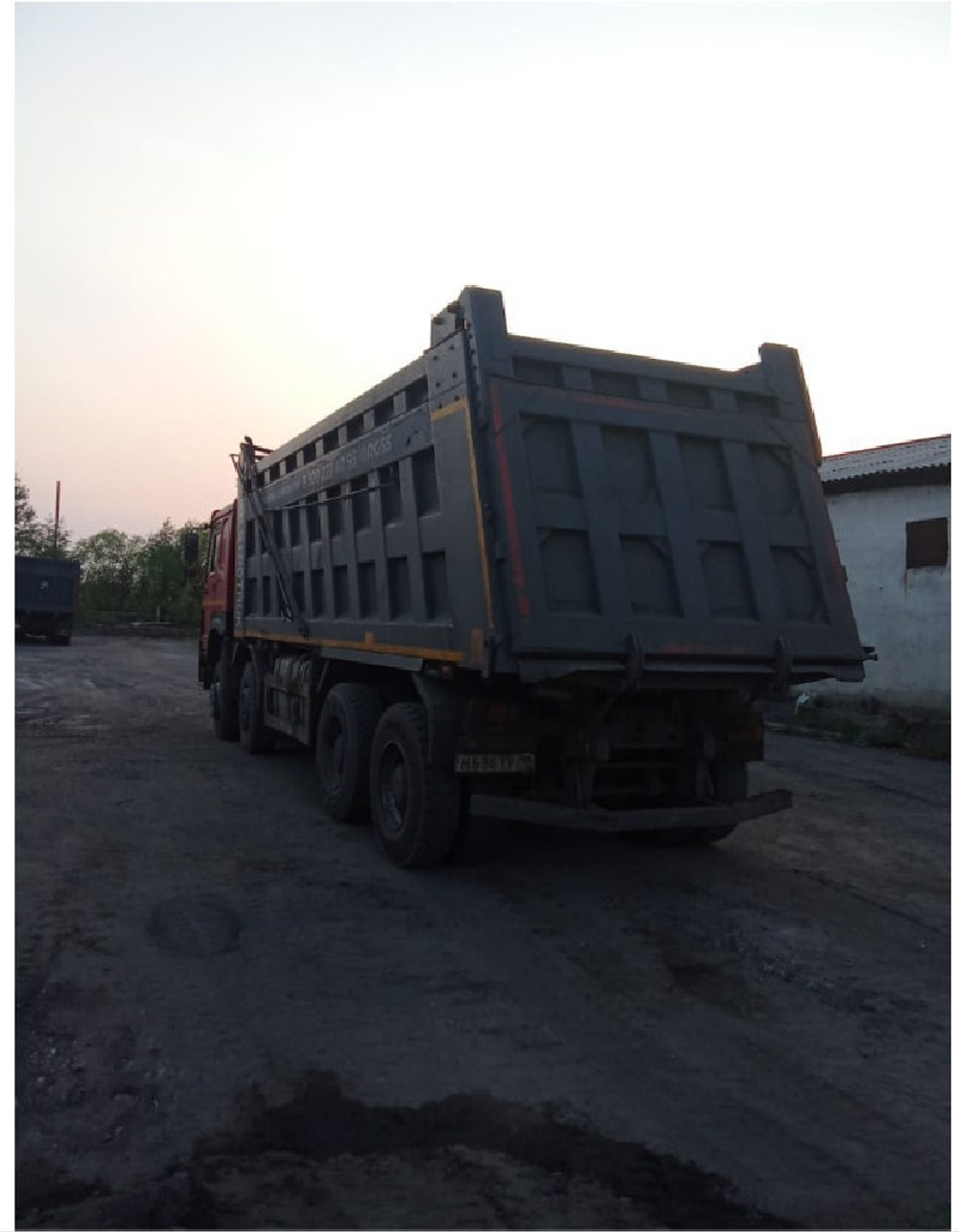 Howo ZZ* 8x4 Самосвал ZZ3407S3867E (Дизель, 9,7 л, 373 л.с, МТ)