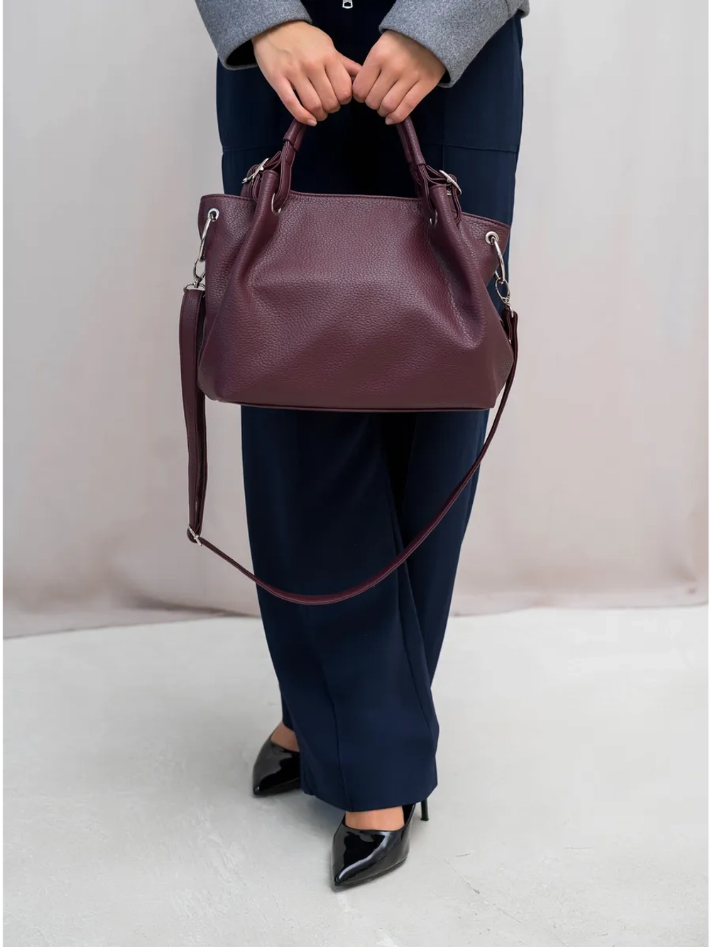 Сумка через плечо средняя тоут классическая