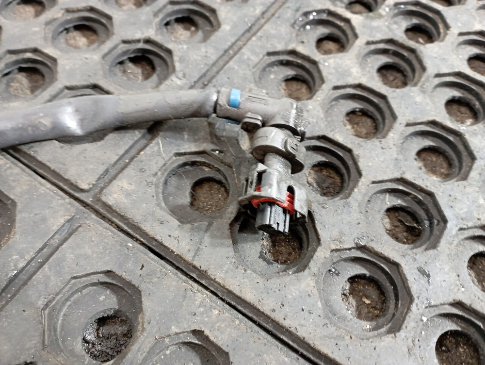 Проводка форсунок двигателя MX13 2018г.