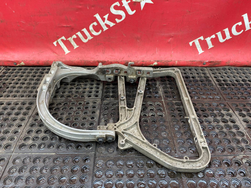 Кронштейн глушителя 2019г