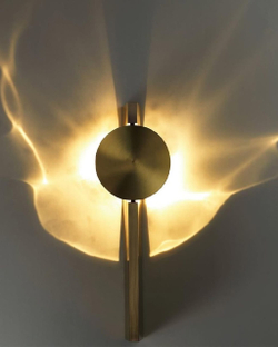 Невероятно красивый бра