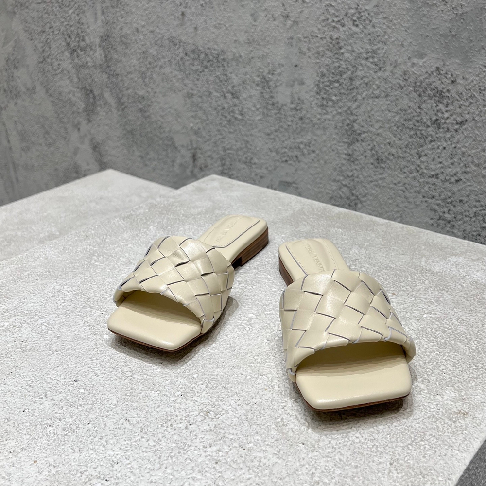 Bottega Veneta Parco Flat Mule