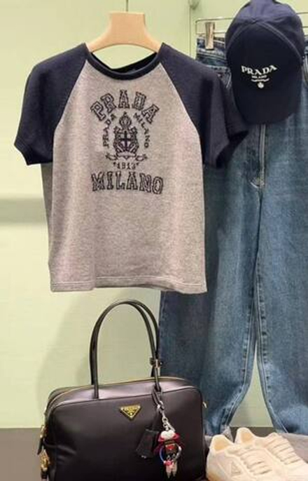 Футболка Prada