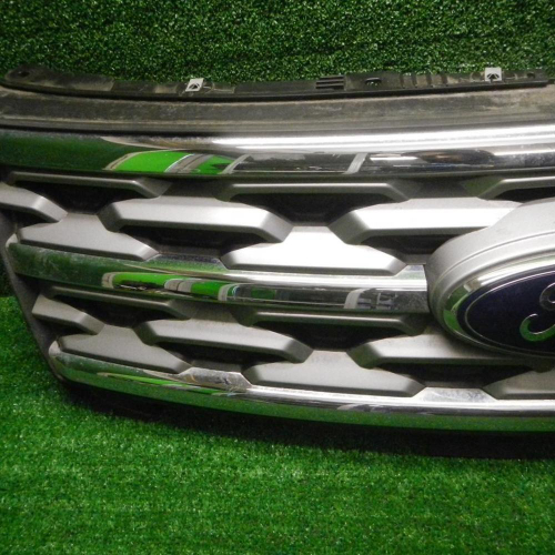 Решетка радиатора Ford Explorer 5 (17-19)