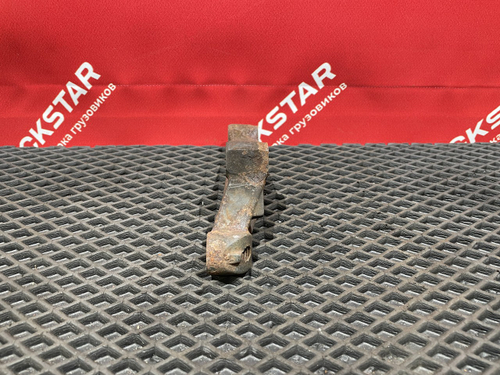 Кронштейн интеркулера