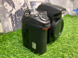 Nikon D7000 17.300 кадров