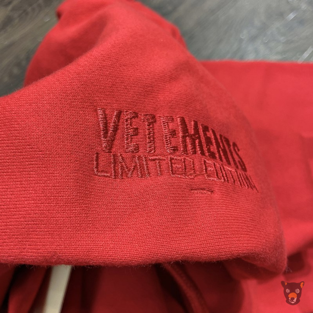 Худи Vetements "Adult Entertainment"