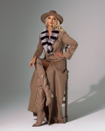 Женское шерстяное пальто с мехом енота