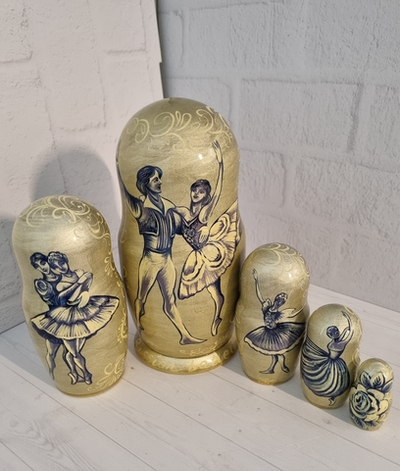 Матрешка Балет 5 мест круговая 18см