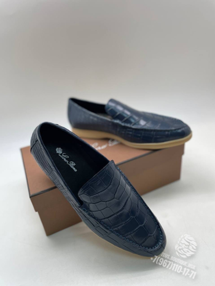 Лоферы Loro Piana из кожи крокодила