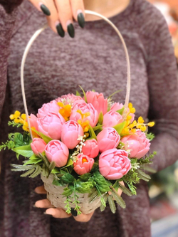 “Корзинка тюльпанов»