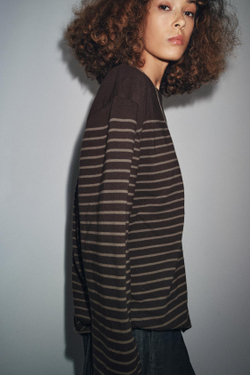 ZARA ФУТБОЛКА В ПОЛОСКУ С ДЛИННЫМИ РУКАВАМИ, ПОЛОСКИ