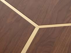 Журнальный стол Glen Ø100х28 см, шпон ореха, латунь