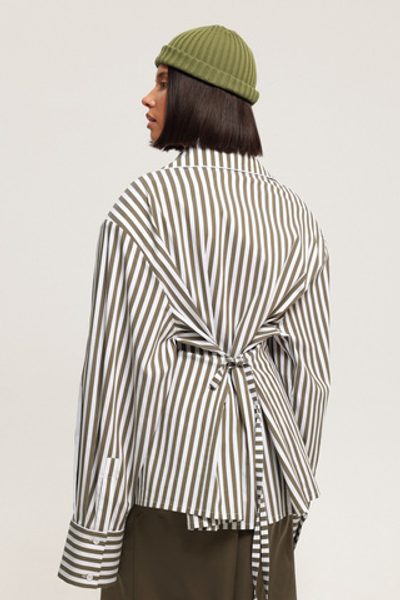 Рубашка в полоску с кантами