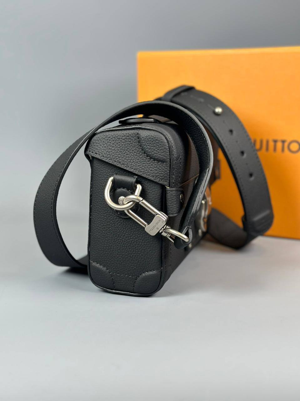 Сумка-мессенджер Louis Vuitton, арт. 460375753