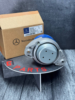 Опора двигателя правая Mercedes-Benz A2222407817