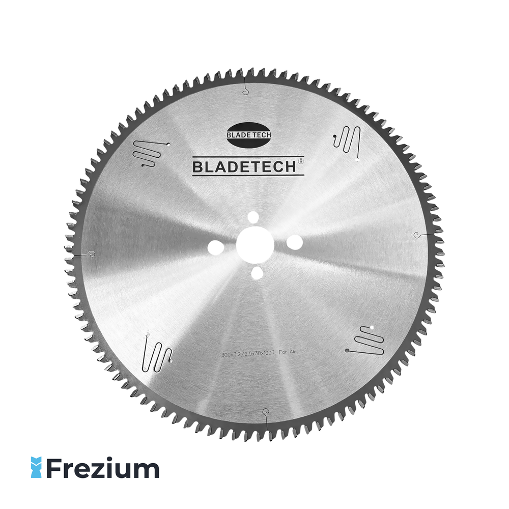 Пильный диск "BladeTech" 300x3.2/2.5x30 Z100 PT