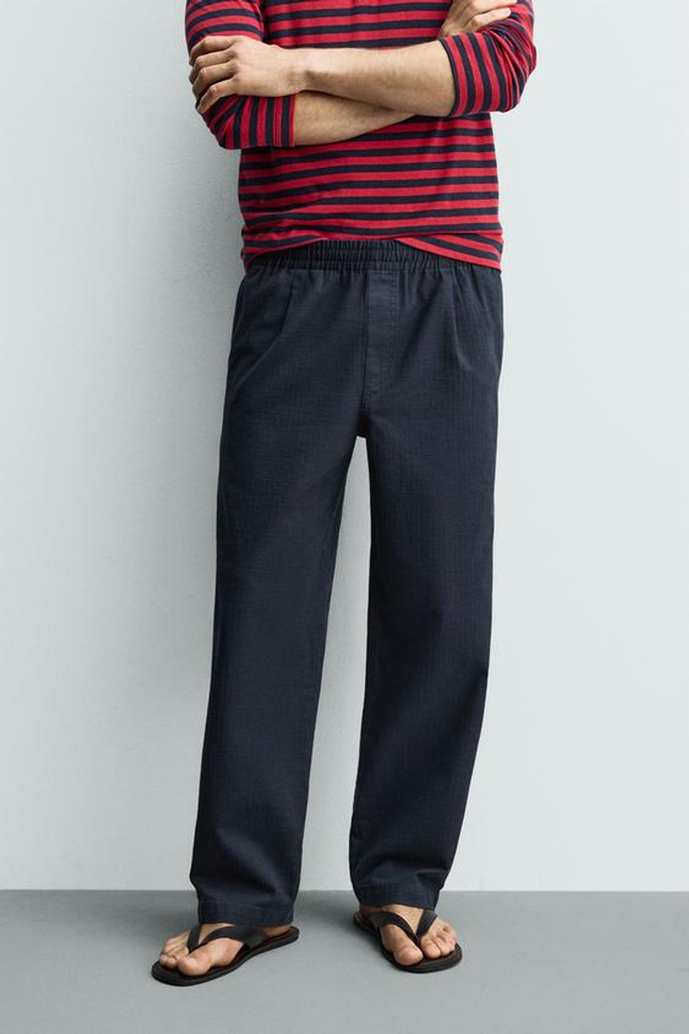 ZARA БРЮКИ RELAXED FIT В ЕЛОЧКУ, МОРСКОЙ СИНИЙ