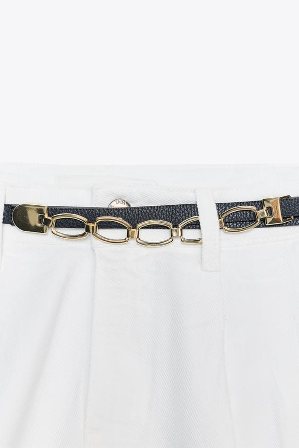 ZARА ДЖИНСОВЫЕ ШОРТЫ Z1975 С ВЫТАЧКАМИ И РЕМНЕМ, БЕЛЫЙ