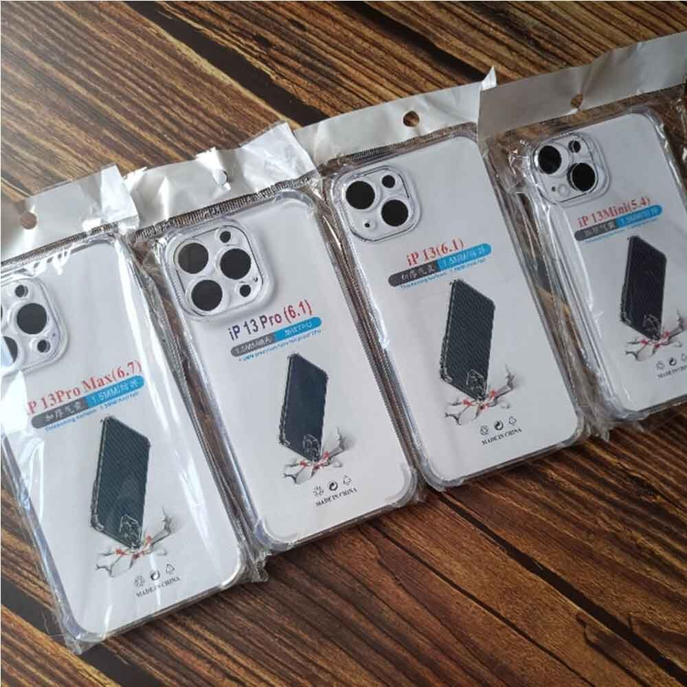 Чехол на iPhone 15