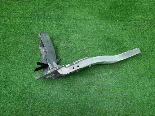 Кронштейн передней панели Mercedes GLC X253 15-22