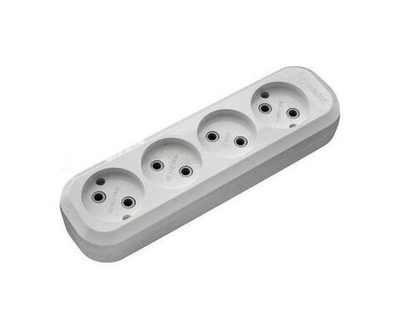 Розетка (колодка для удлинителя) Makel четырехместная без заземления IP20 белая MGP 141