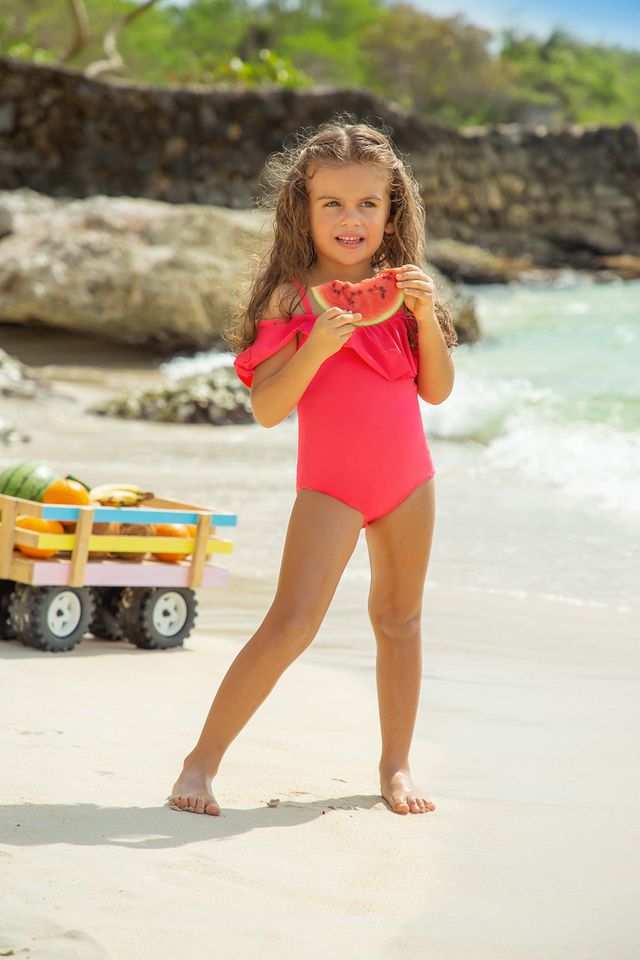 Коралловый купальник с оборками