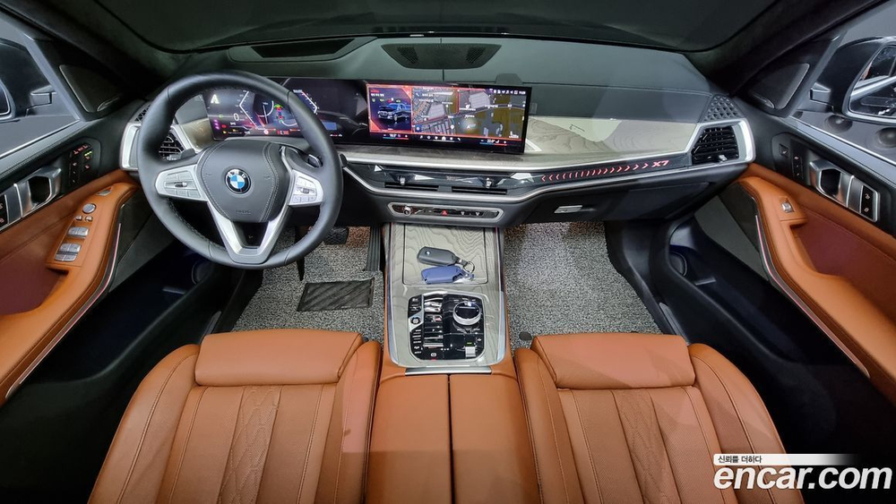 BMW X7 (G07) xDrive 40i Design Pure Excellence 6-и местный (08.2023)