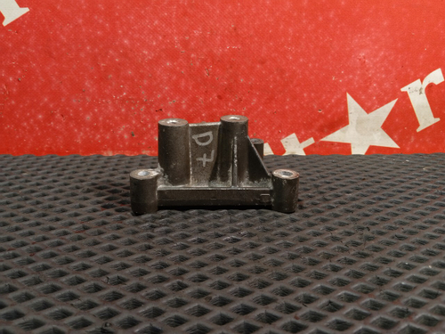 Кронштейн коллектора впускного