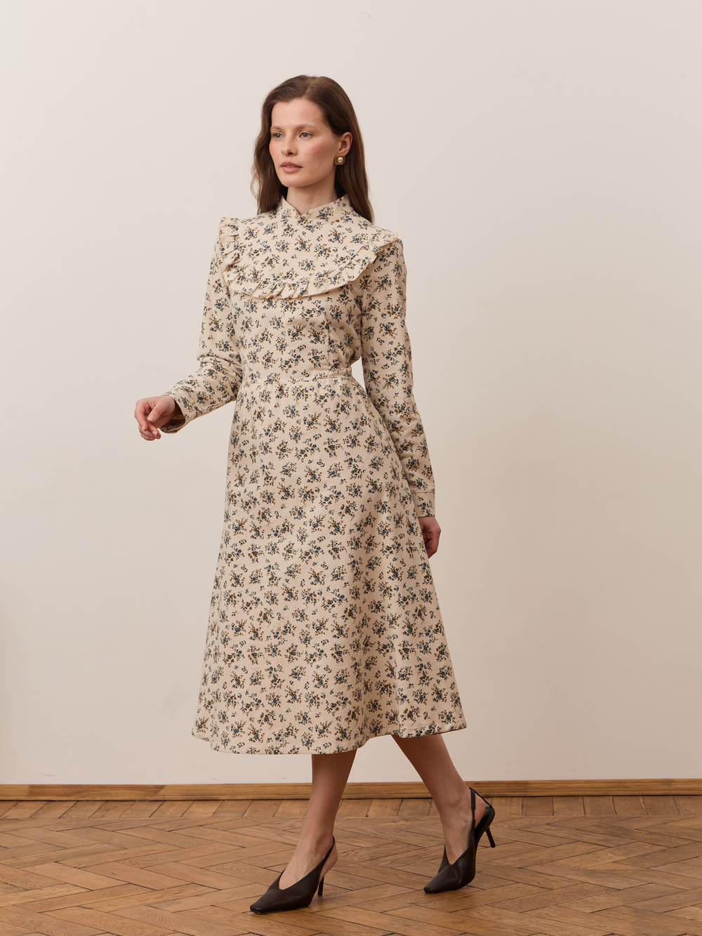 Платье с вшитой манишкой