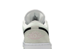 Кроссовки Jordan Air Jordan 1 Se "Barely Green" (Женская размерная сетка)