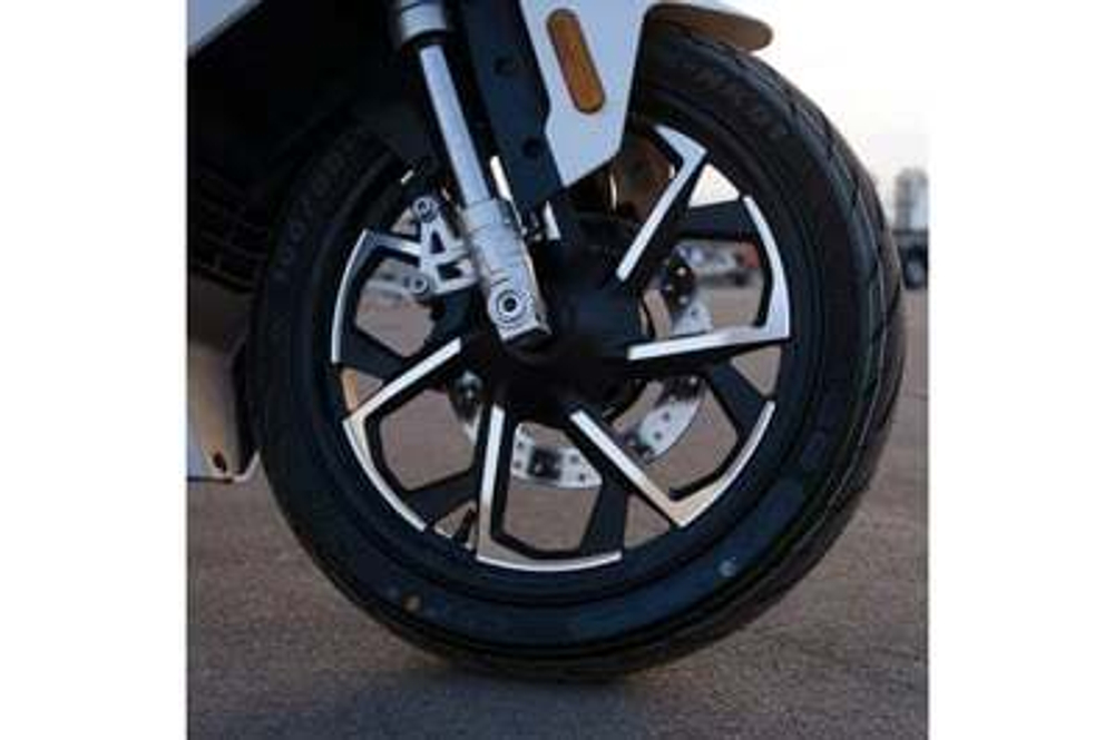 Электромотоцикл QJ MOTOR RX (5 кВт)