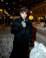 Черное пальто 