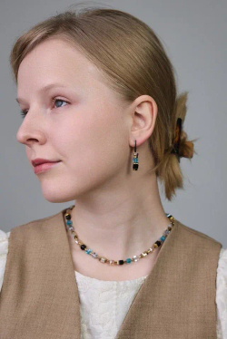 Серьги кубики Swarovski черные и голубые с гематитом, оттенок золото